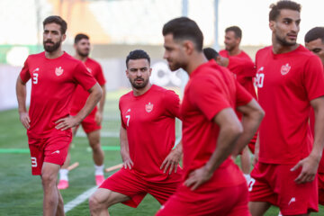 تمرین باریکنان پرسپولیس پیش از دیدار با النصر در استادیوم آزادی