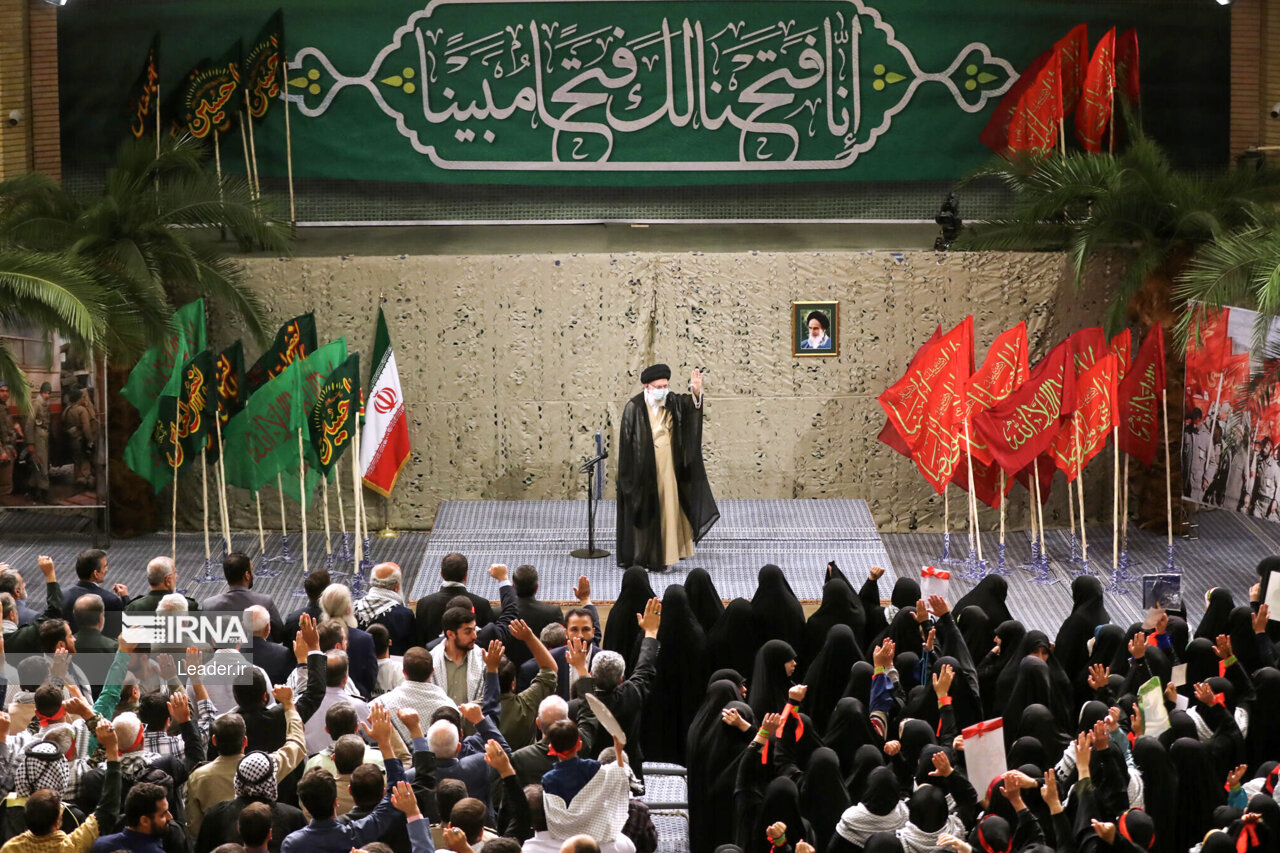 دیدار پیشکسوتان و فعالان دفاع مقدس و مقاومت با رهبر انقلاب