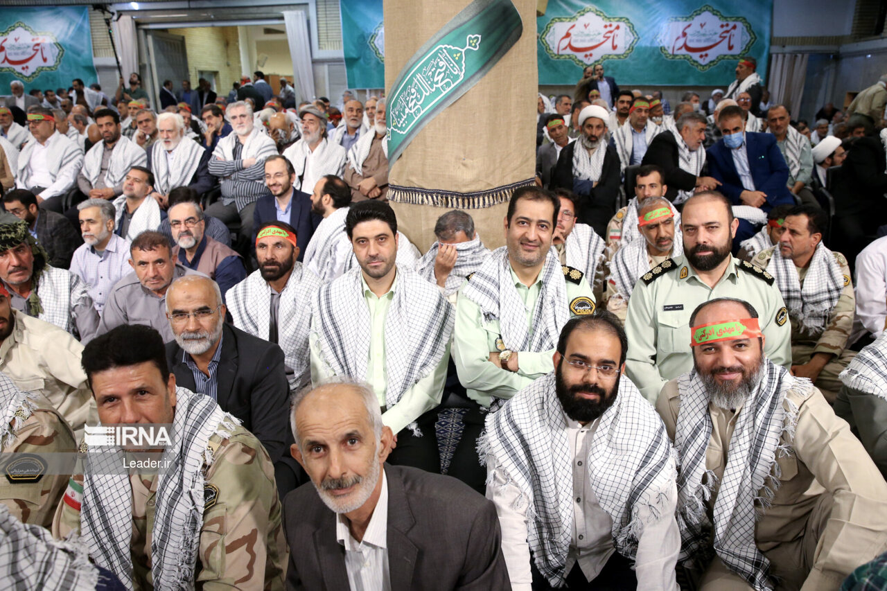 دیدار پیشکسوتان و فعالان دفاع مقدس با رهبر انقلاب