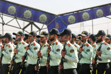 Desfile de las Fuerzas Armadas en Teherán
