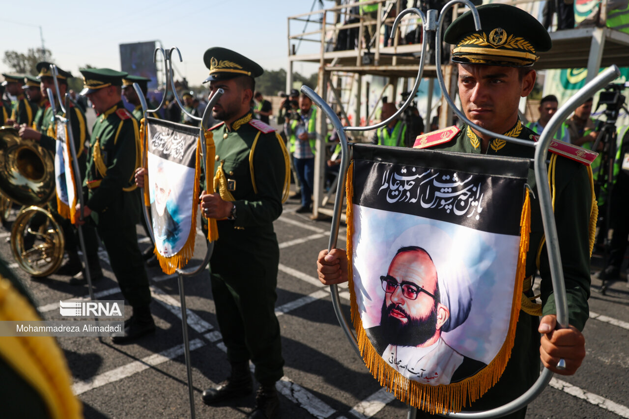 رژه نیروهای مسلح در تهران