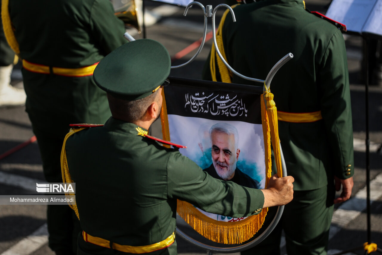 رژه نیروهای مسلح در تهران