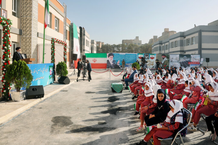 دانش‌آموزان در "پویش مهر" از مراکز پیشرفت بازدید می‌کنند