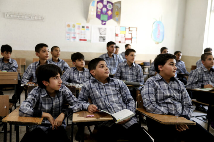 حقوق معلمان ابتدایی و متوسطه مدارس غیردولتی افزایش مییابد