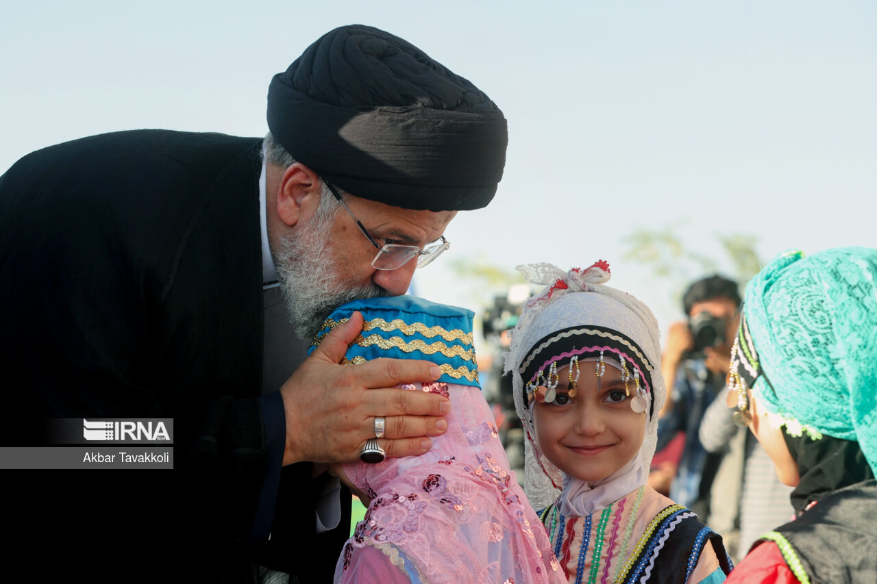 توزیع شیر رایگان؛ اقدامی که پس از ۶ سال وقفه با دستور شهید جمهور احیا شد