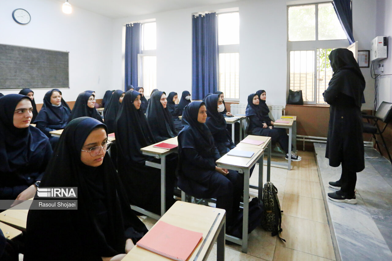 تدوین قانون تحولی درجهت استفاده از ظرفیت‌های نیروهای جهادی در مدارس