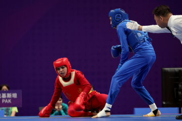 Una luchadora de wushu iraní se clasifica para la semifinal de Juegos Asiáticos de Hangzhou