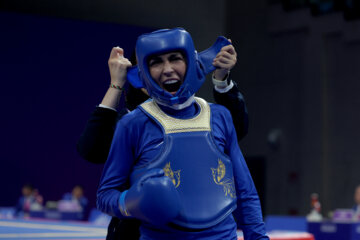 Una luchadora de wushu iraní se clasifica para la semifinal de Juegos Asiáticos de Hangzhou