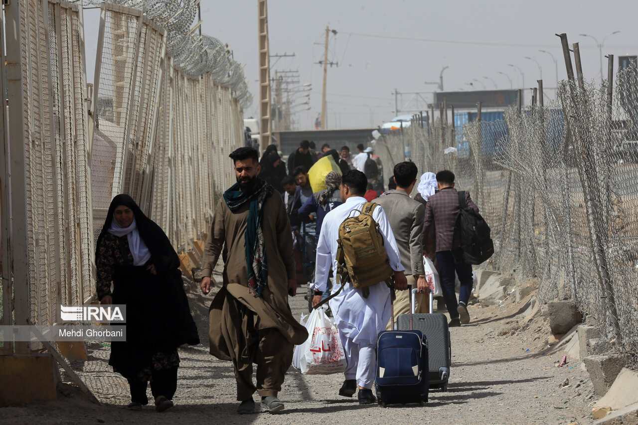 افزون بر ۱۵ هزار تبعه غیرمجاز افغانستانی از خراسان رضوی به وطن خود بازگشتند