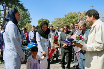 Aviron: De retour de Hangzhou, les médaillées iraniennes accueillies comme des stars 