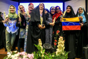 به زنان ایرانی ایمان آورده‌ایم؛ باید چهره واقعی بانوان مسلمان به دنیا مخابره شود