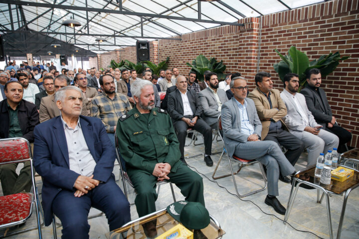 جشنواره گل و گیاه شهرستان پاکدشت در هفته وحدت گشایش یافت