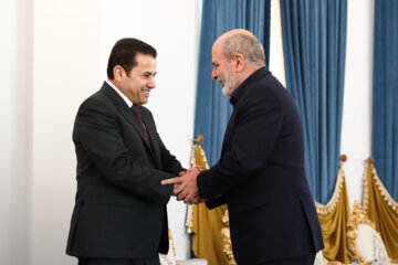El secretario del Consejo Supremo de Seguridad Nacional de Irán recibe al asesor de Seguridad Nacional de Iraq
