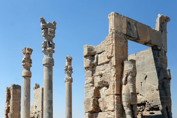 سنگین جریمه کنند، کسی هوس برجسازی در خانههای تاریخی نمیکند