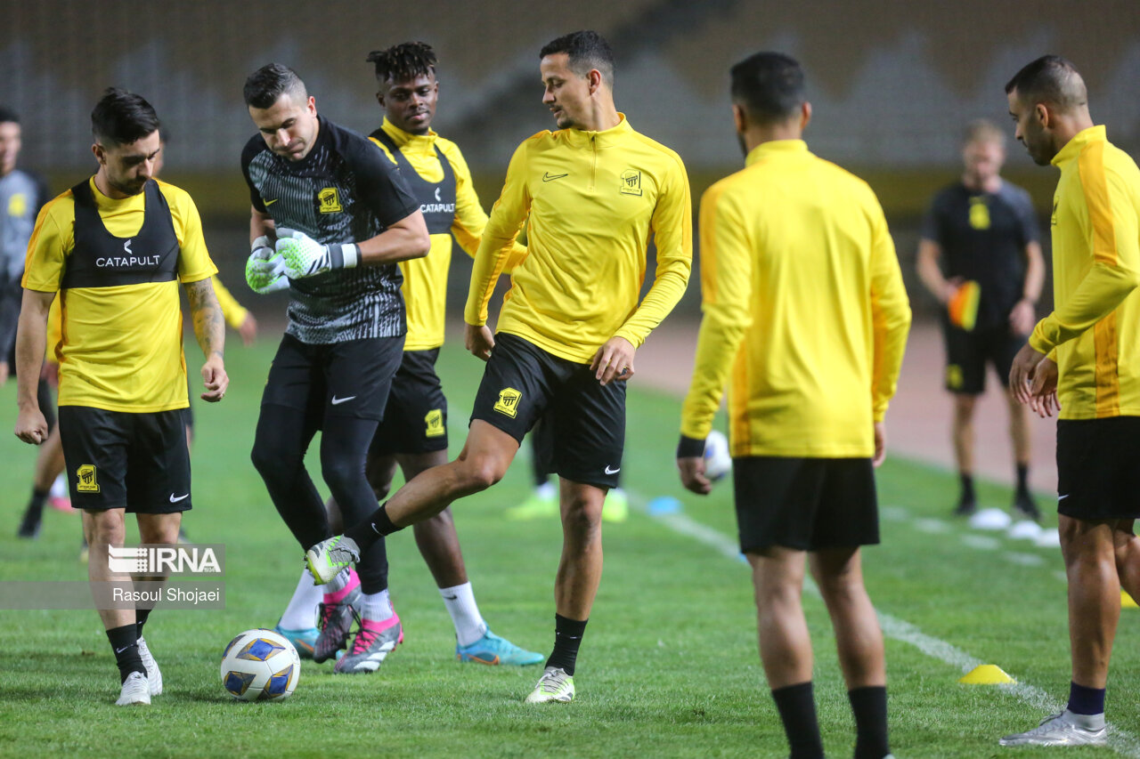 ACL on X: ⚽️ GOAL, 🇸🇦 Al Ittihad 1️⃣-1️⃣ Sepahan 🇮🇷 A Rezaeian header  bounces past Al Maiouf to bring Sepahan back on level terms 🔥 Watch Live  📺-  #ACL