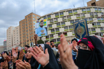 جشن میلاد پیامبر(ص) در تهران - میدان ولیعصر