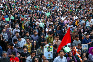 جشن میلاد پیامبر(ص) در تهران - میدان ولیعصر