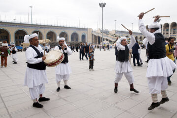 آغاز به کار نمایشگاه «روستا آباد»