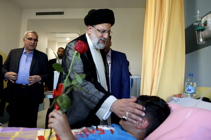 خدمات شهید خدمت به نظام سلامت/ باری که رئیسی از دوش مردم برداشت