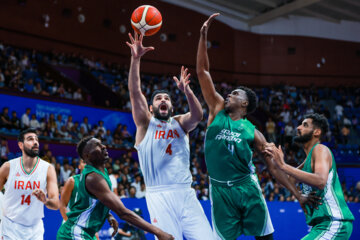La selección iraní de baloncesto supera a Arabia Saudí en los Juegos Asiáticos de Hangzhou 