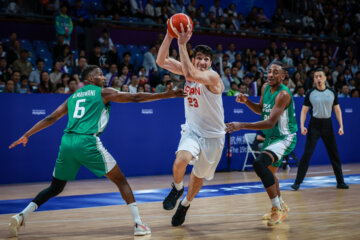 La selección iraní de baloncesto supera a Arabia Saudí en los Juegos Asiáticos de Hangzhou 