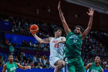 La selección iraní de baloncesto supera a Arabia Saudí en los Juegos Asiáticos de Hangzhou 