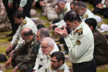  سردار «احمدرضا رادان» فرمانده کل نیروی انتظامی جمهوری اسلامی در نماز جمعه تهران