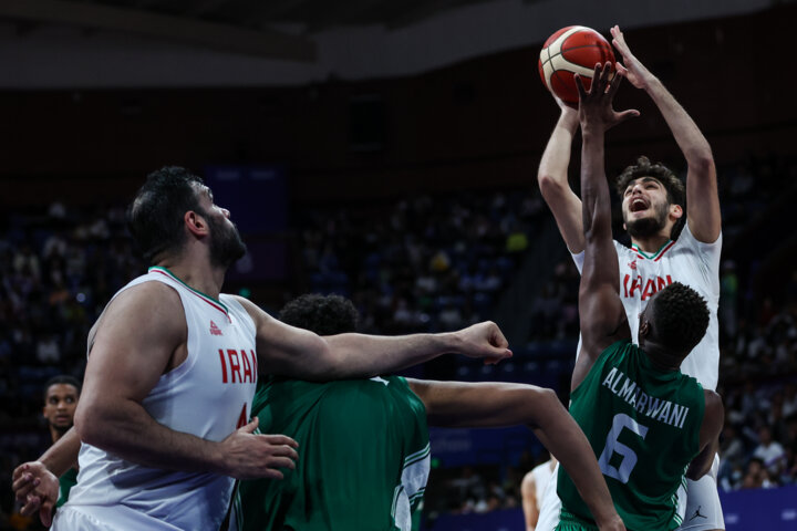 رونمایی از تیم بسکتبال لیموندیس، آشتی تماشاگران شیرازی بابسکتبال  