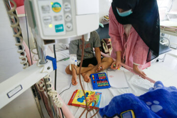 بازدید نظارتی وزیر بهداشت از ۲بیمارستان در پایتخت/ ارائه خدمت به کودکان