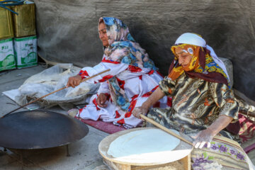زنانِ روستاآباد