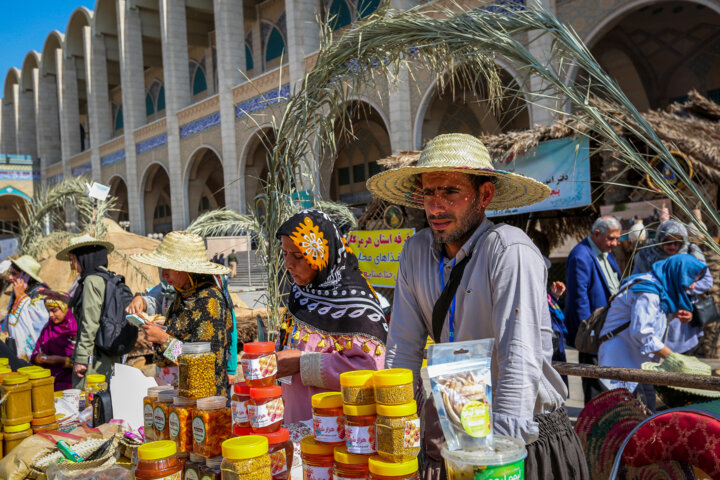 نمایشگاه «روستا آباد»