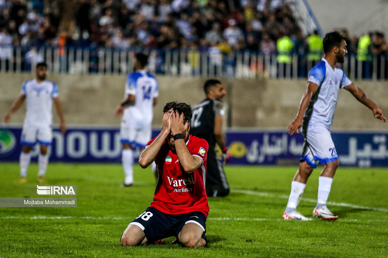 بازی تیم‌های فوتبال ملوان و پرسپولیس مساوی شد