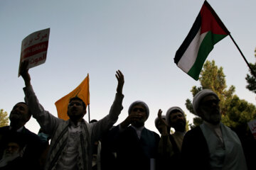 تجمع طلاب و روحانیان در حمایت از فلسطین