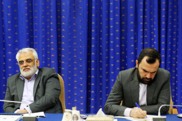 «ایمان افتخاری» و «محمدمهدی طهرانچی» رئیس دانشگاه آزاد اسلامی در جلسه شورای عالی انقلاب فرهنگی