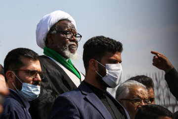 El destacado líder musulmán de Nigeria recibido en Teherán
