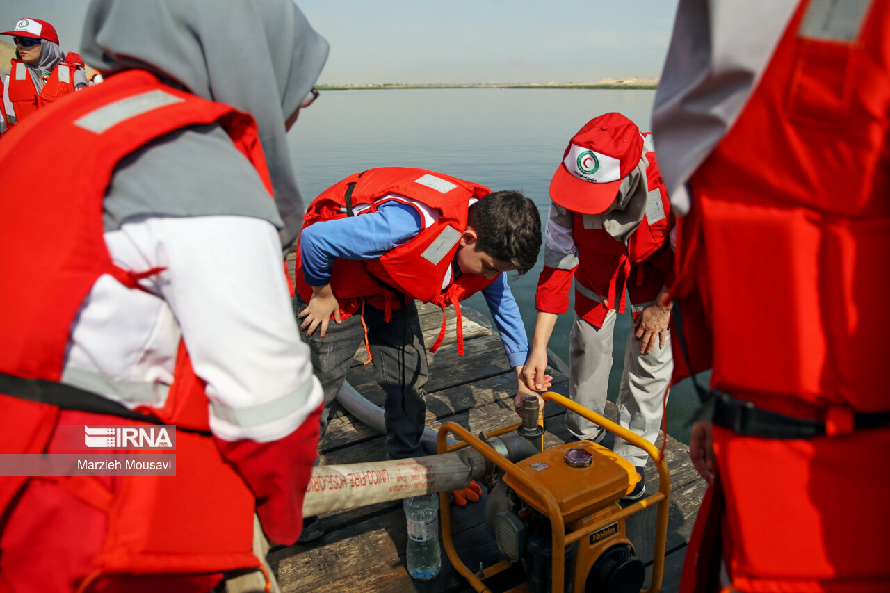 مانور مقابله با سیل