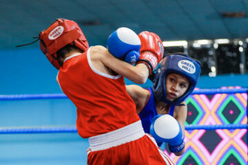 Competencias de boxeo infantil en Arak