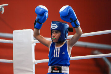 Competencias de boxeo infantil en Arak