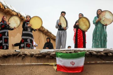 نخستین جشنواره انگور و سیب روستاهای کندوله