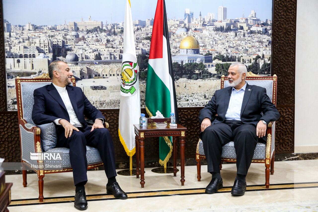 Irans Außenminister trifft sich mit Ismail Haniyeh