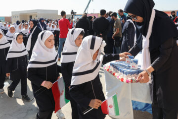 توزیع شیر رایگان در مدارس ابتدایی سیستان و بلوچستان آغاز شد