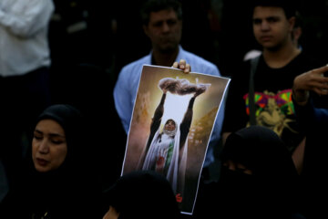 Madres y niños salen a las calles de la capital persa en apoyo a Gaza