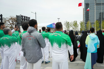 Bandera iraní ondea en la Villa de los Juegos Para-Asiáticos de Hangzhou