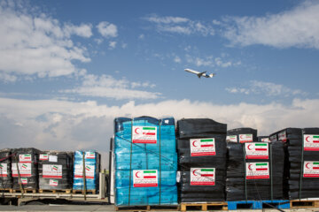 Chargement de la cargaison d'aide humanitaire iranienne vers la Palestine, 20 octobre 2023 (Photo : Hassan Shirvani)