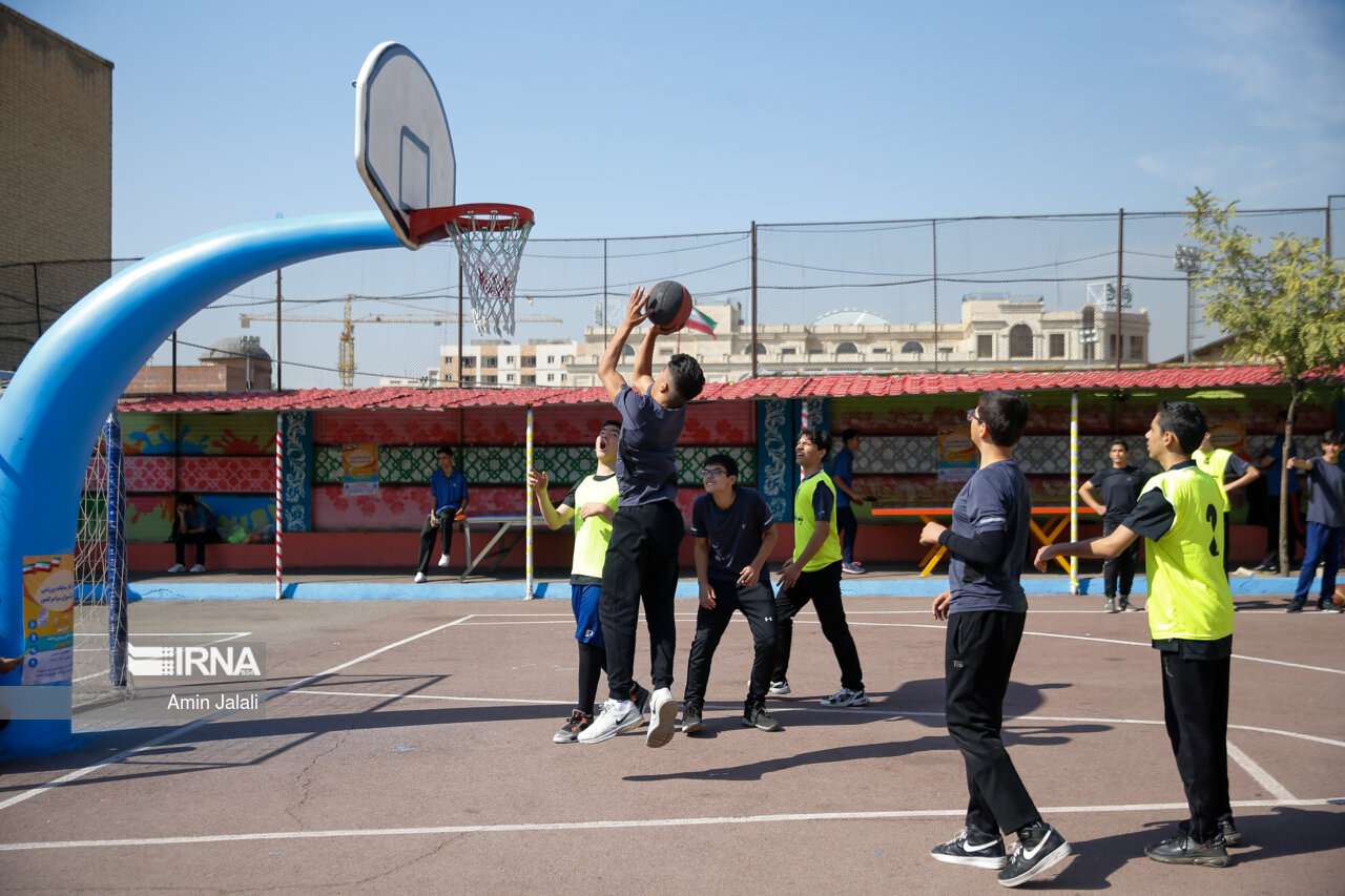 ۱۰۰ رویداد ورزشی در بیش از هزار مدرسه کردستان آغاز شد