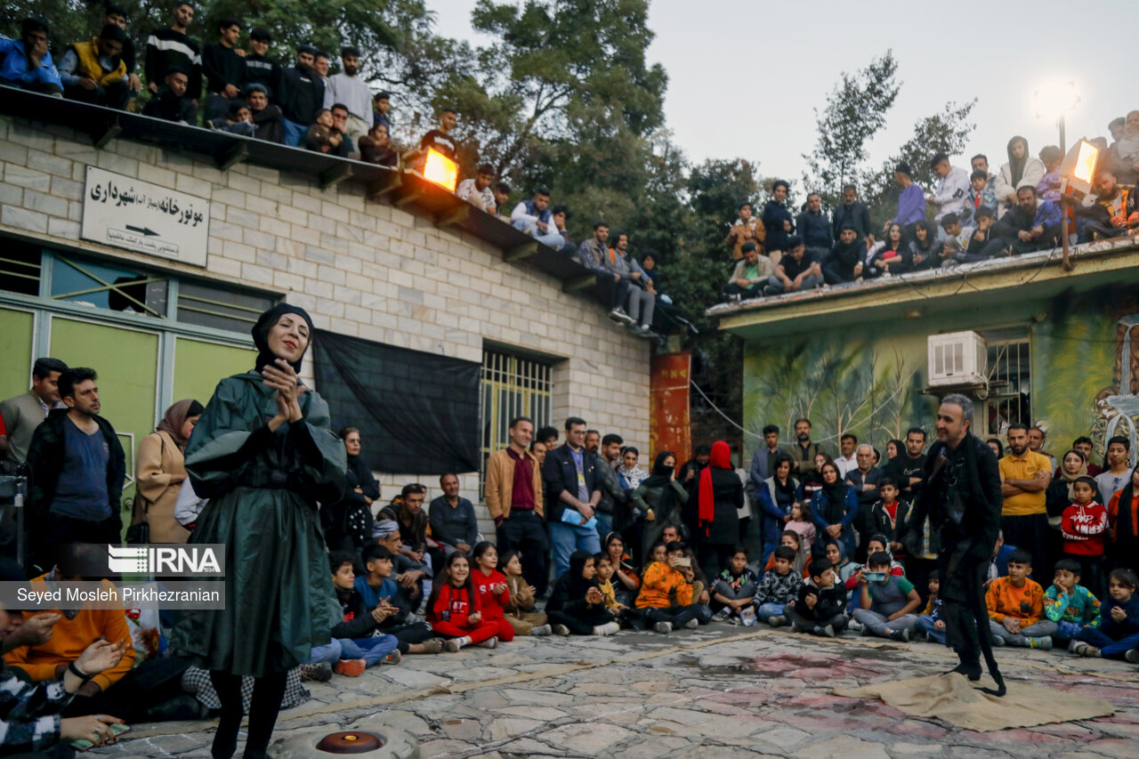 نمایش‌های خیابانی راەیافتە به جشنواره مریوان برای اجرا در کشور حمایت می‌شوند