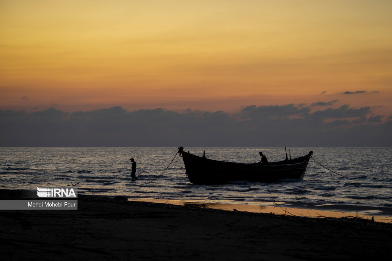 صید ماهی در دریای خزر