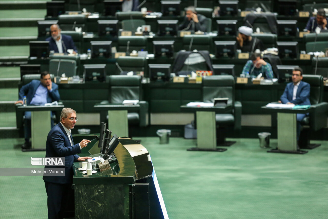 منظور: ۴ میلیارد و ۲۷۳ میلیون دلار ارز به بخش درمان تخصیص یافت منظور: ۴ میلیارد و ۲۷۳ میلیون دلار ارز به بخش درمان تخصیص یافت