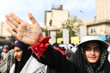 Estudiantes iraníes se congregan en apoyo de los niños de Gaza
