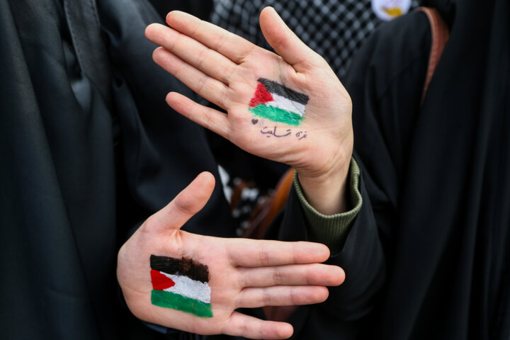 تجمع خودجوش دانش‌آموزان بجنورد در حمایت از کودکان غزه